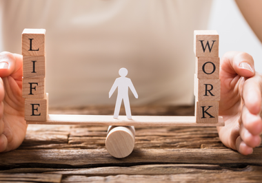 Equilíbrio entre Trabalho e Vida Pessoal: Implicações Legais e Melhores Práticas